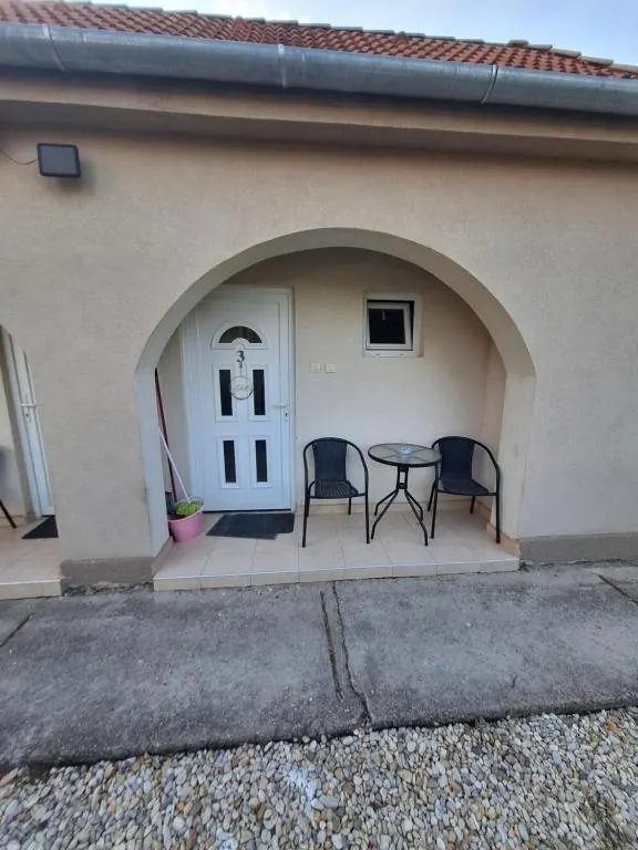 Levendula Porta apartman bejárat Balatonfűzfőn